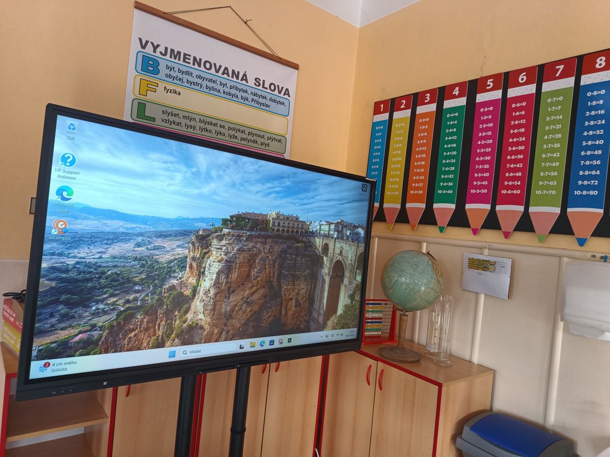 Dotykový monitor v kombinaci s tradiční výukou