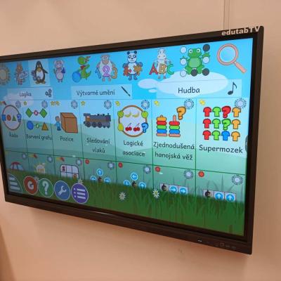 Dotykovy Monitor Drzak Na Zed 55 2