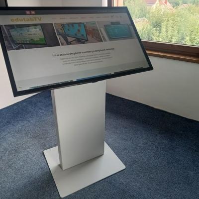 Dotykovy Informacni Kiosek 43 Palcu 14