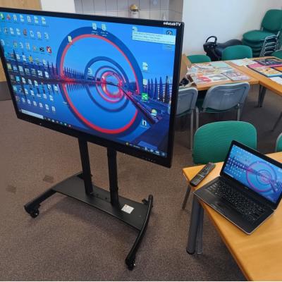 Dotykovy Monitor 55 85 1