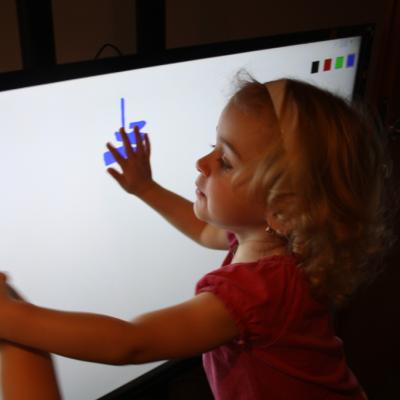 Prakticke Vyuziti Edutabtv Interaktivni Televize Pro Skoly Skolky Firmy 20171017 1127538963