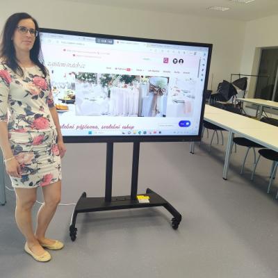 Profesionalni Dotykovy Monitor 65 10