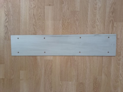zajistovaci-deska-k-monitoru-1